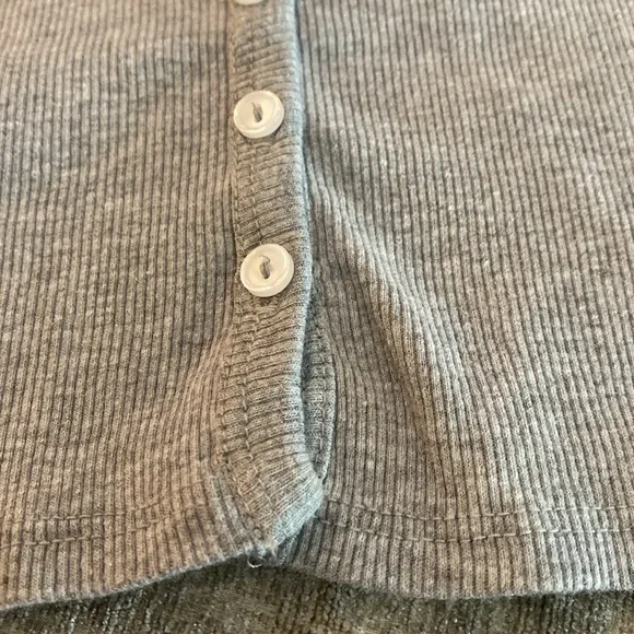 Full Tilt/Pac Sun size XL ribbed cropped button up gray top. {230} - Picture 7 of 8
